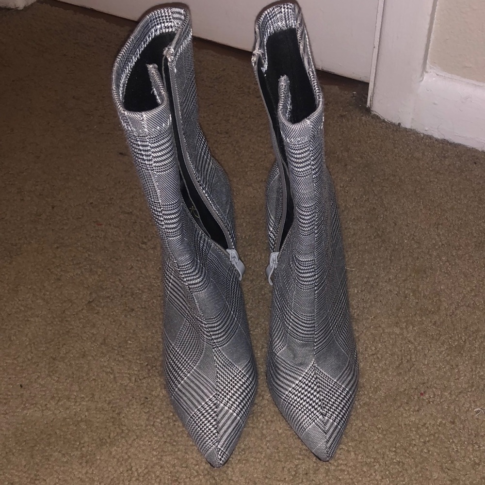 Heels size 6